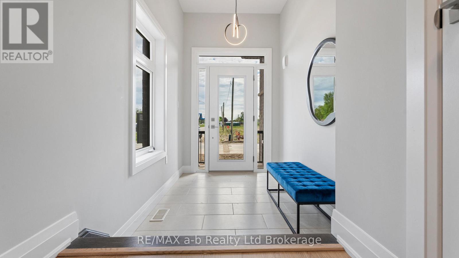 82 Cayley Street, Norwich (Norwich Town), Ontario  N0J 1P0 - Photo 2 - X13024398