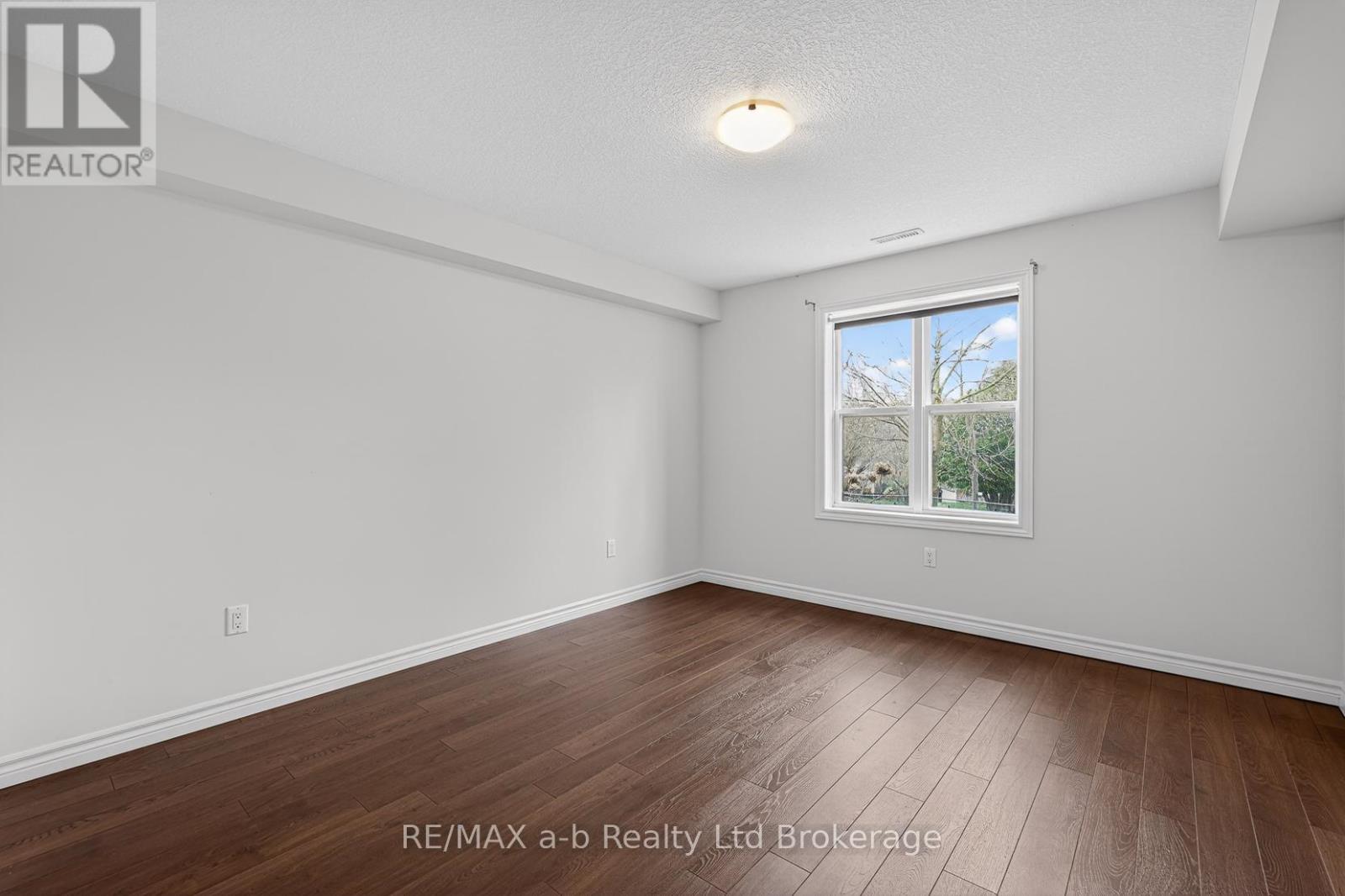 111 King Street East, Unit 14 Street, Ingersoll (Ingersoll - South), Ontario  N5C 1G8 - Photo 16 - X13024508