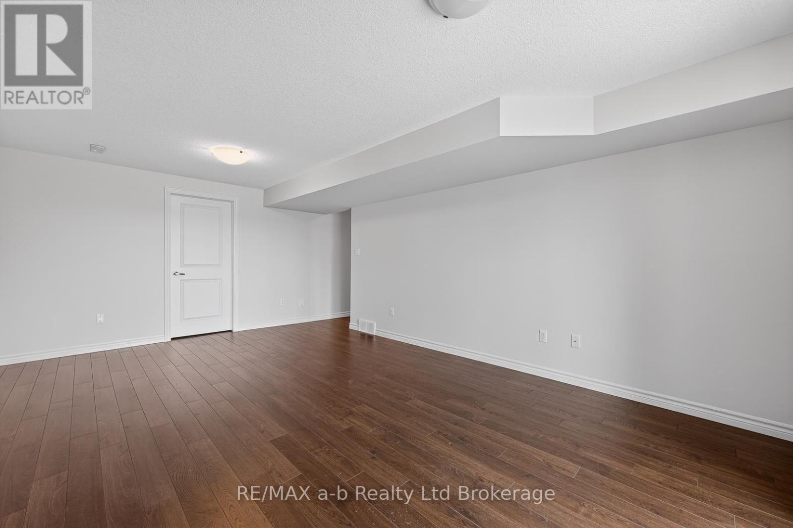 111 King Street East, Unit 14 Street, Ingersoll (Ingersoll - South), Ontario  N5C 1G8 - Photo 19 - X13024508