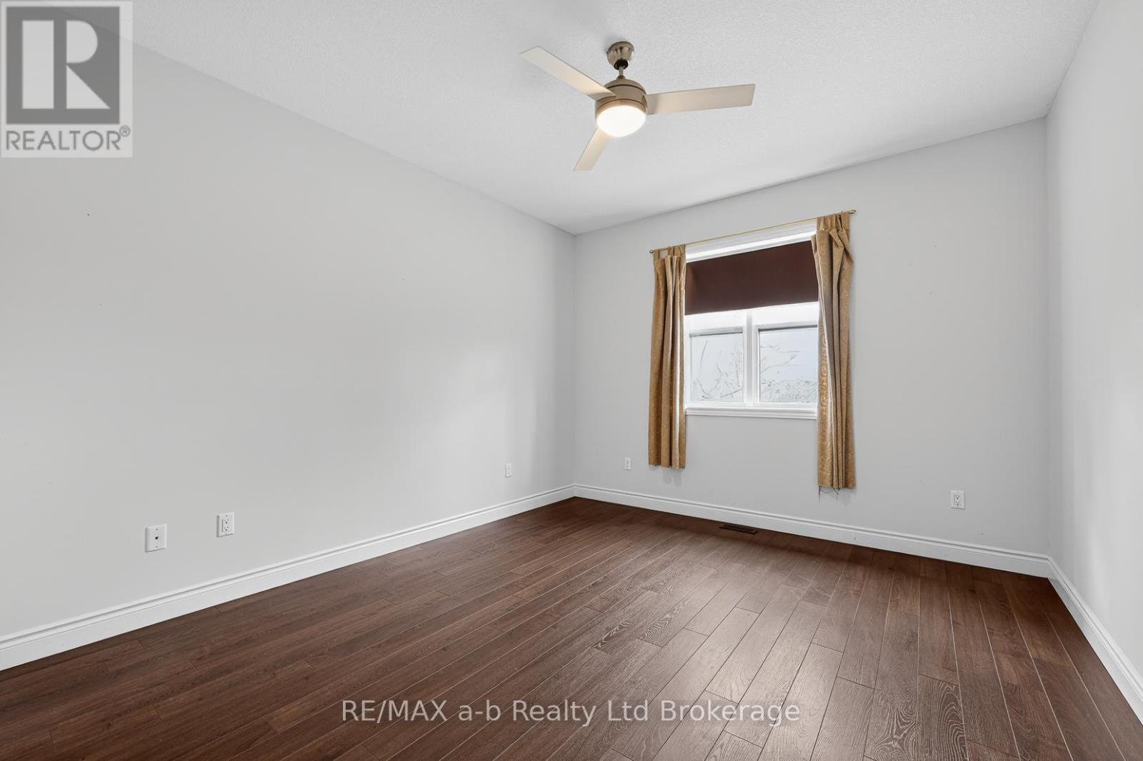 111 King Street East, Unit 14 Street, Ingersoll (Ingersoll - South), Ontario  N5C 1G8 - Photo 9 - X13024508