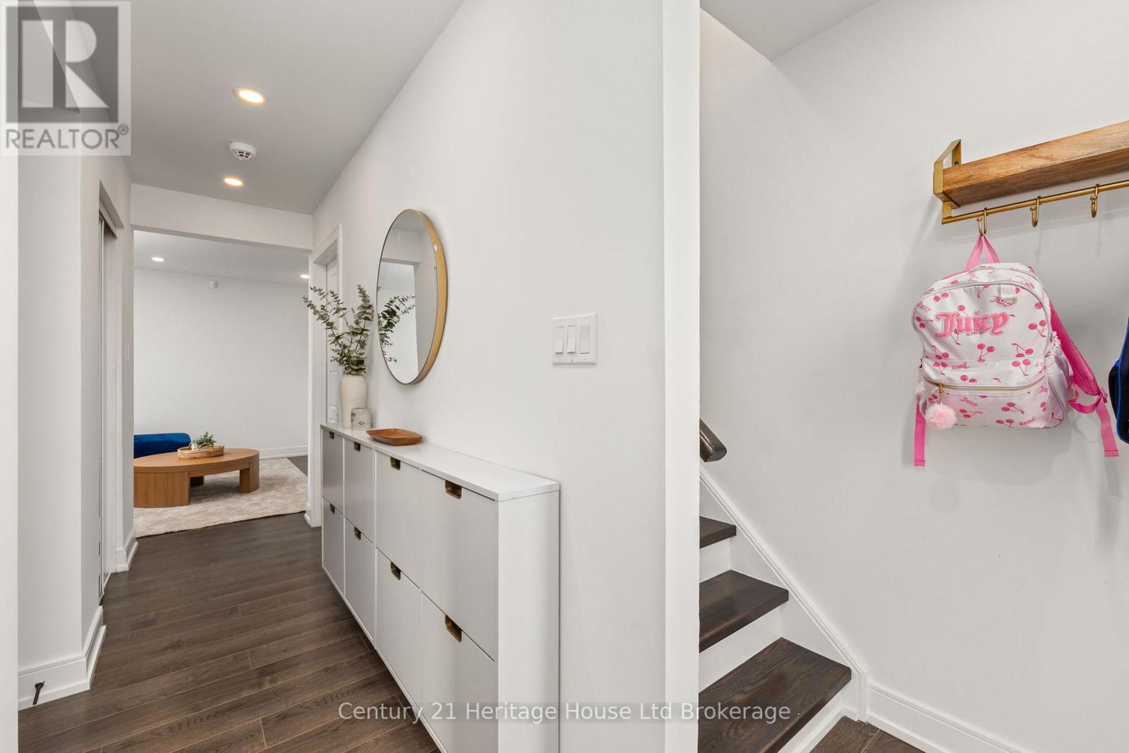 9 San Vito Way, Toronto (Glenfield-Jane Heights), Ontario  M3L 2G7 - Photo 13 - W13025582