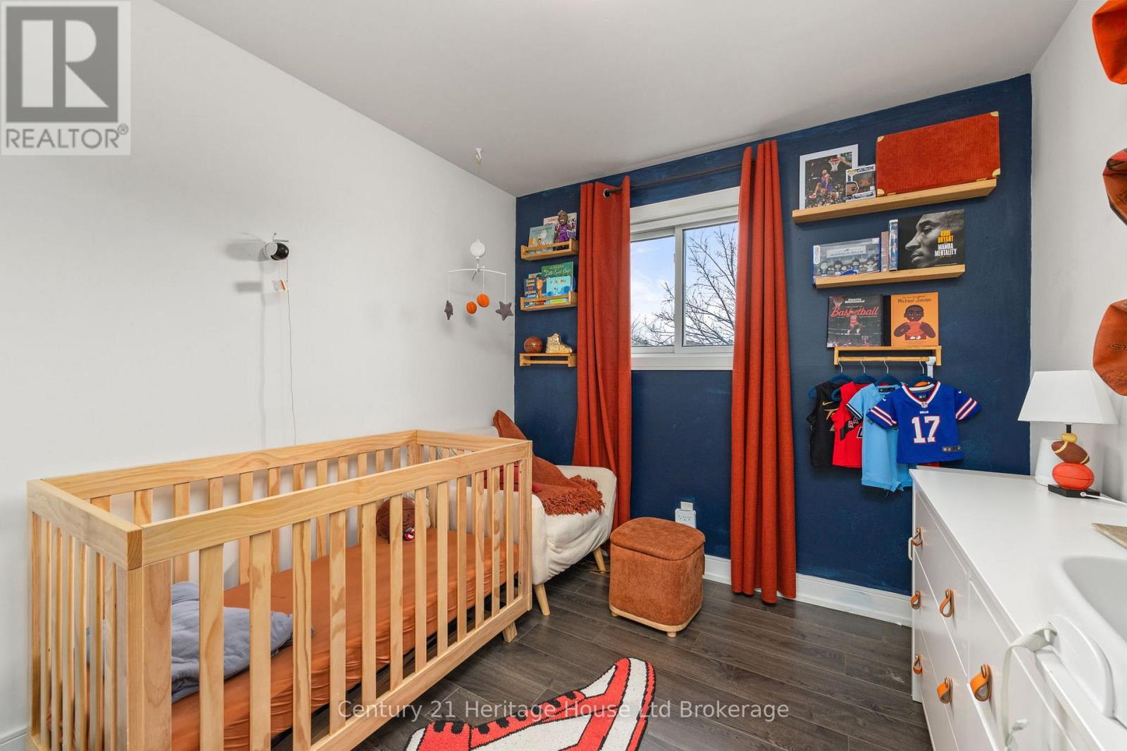 9 San Vito Way, Toronto (Glenfield-Jane Heights), Ontario  M3L 2G7 - Photo 19 - W13025582