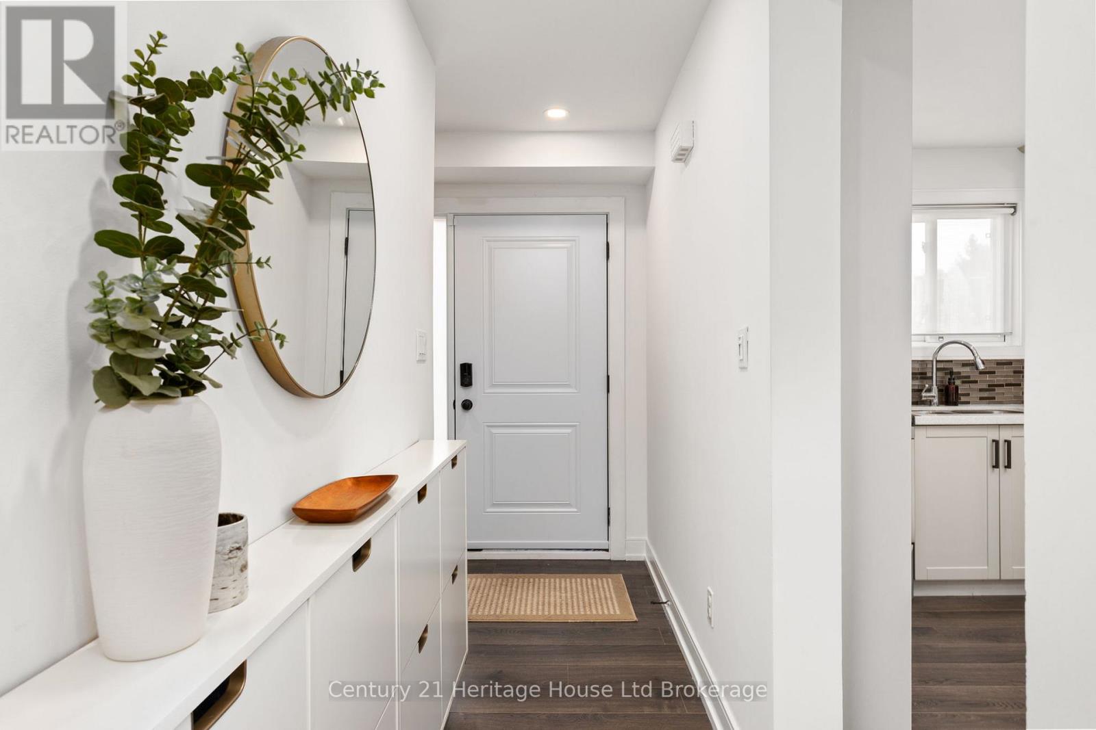 9 San Vito Way, Toronto (Glenfield-Jane Heights), Ontario  M3L 2G7 - Photo 2 - W13025582