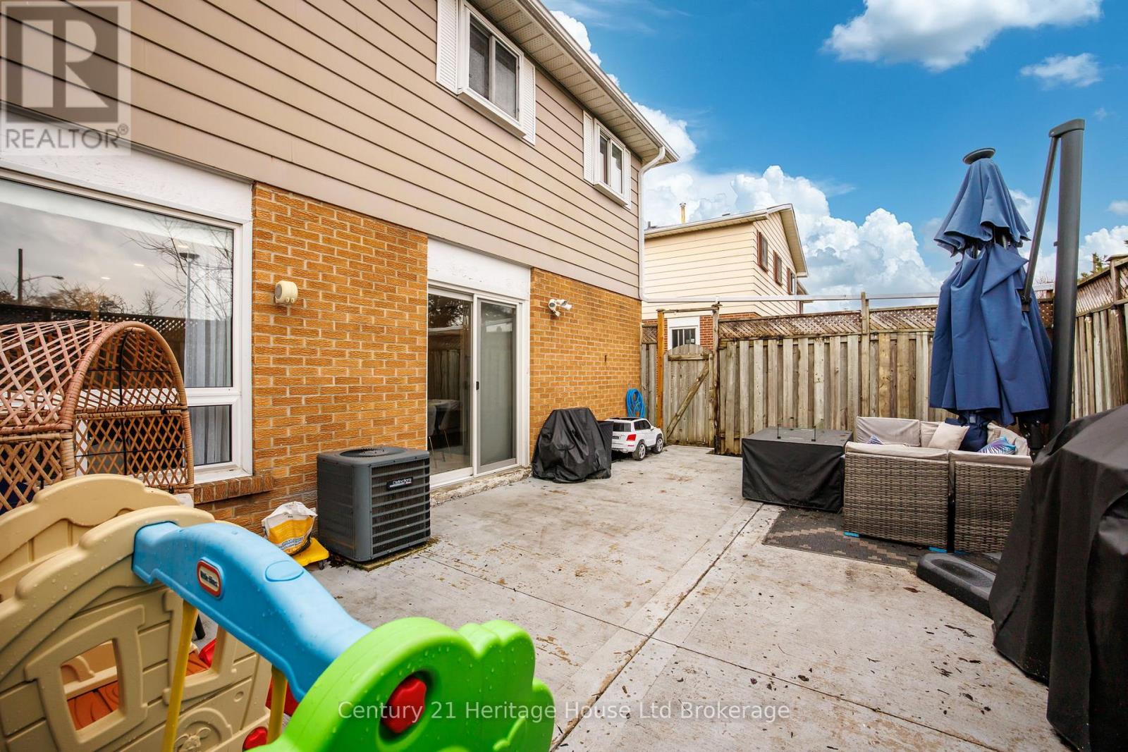 9 San Vito Way, Toronto (Glenfield-Jane Heights), Ontario  M3L 2G7 - Photo 28 - W13025582