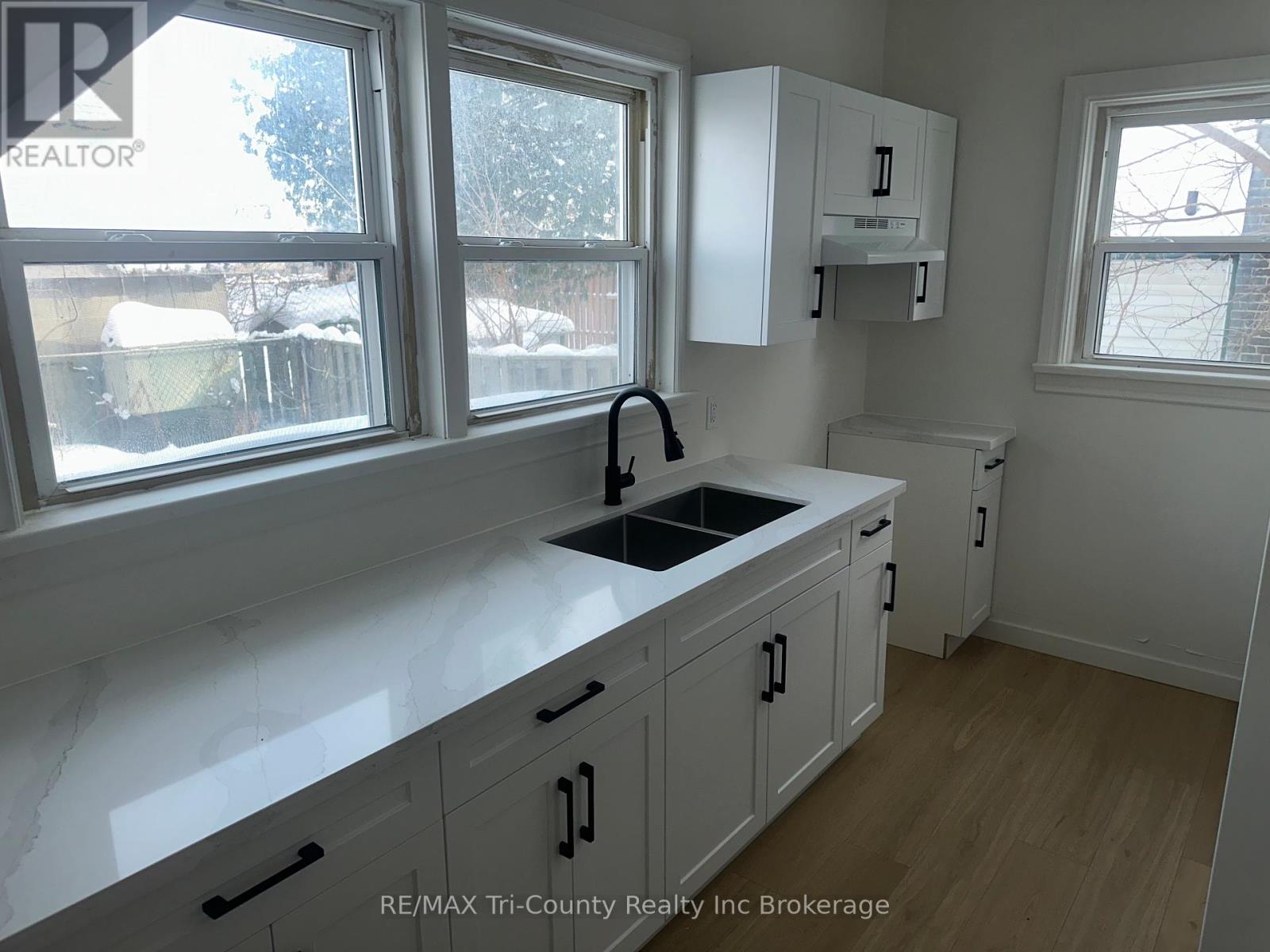 358 Glebe Street E, London East (East A), Ontario  N5W 3T1 - Photo 3 - X13026690