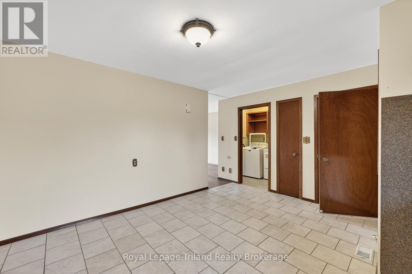 128 Loveys Street E, East Zorra-Tavistock (Hickson), Ontario  N0J 1L0 - Photo 12 - X13026944