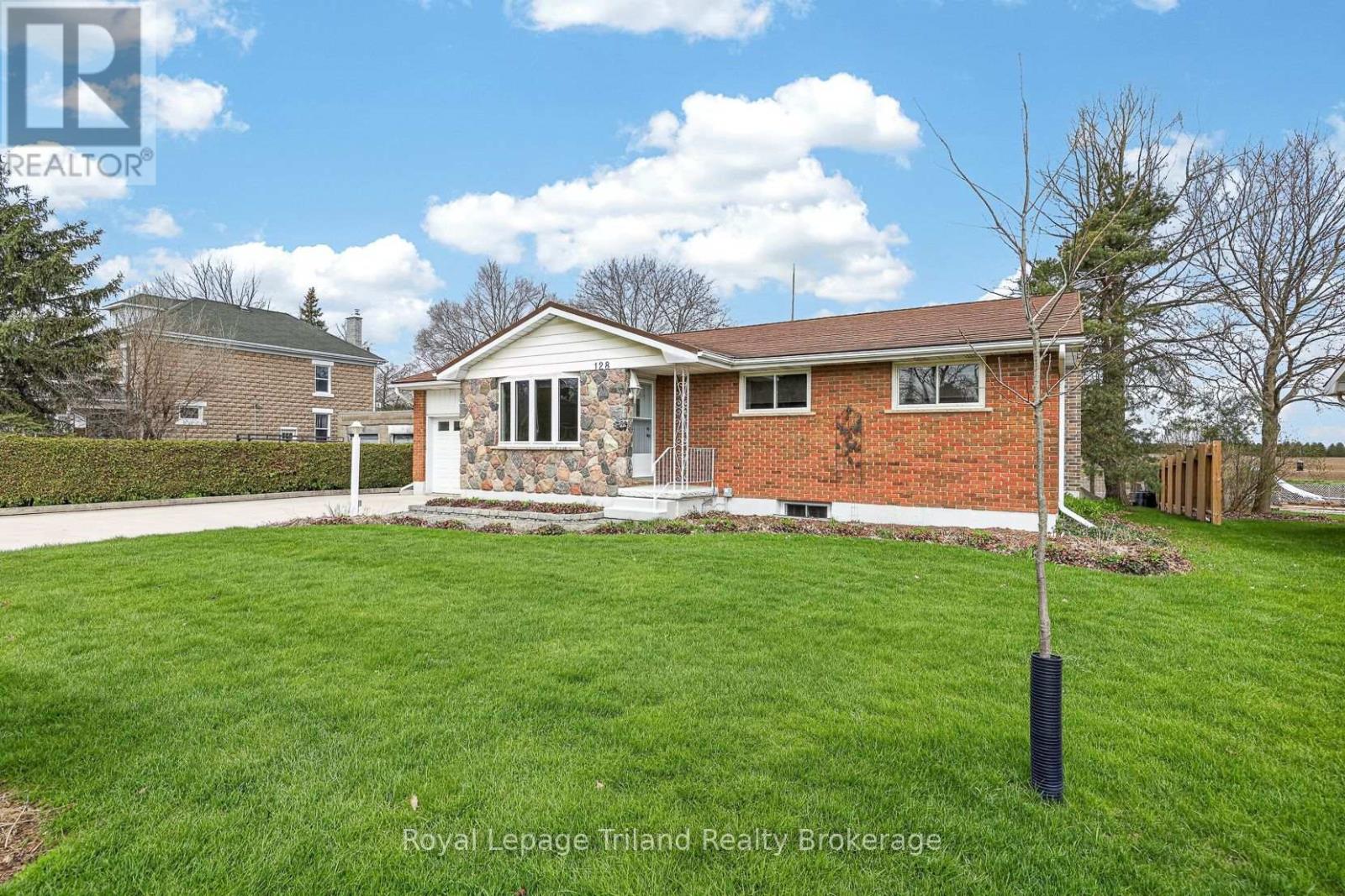 128 Loveys Street E, East Zorra-Tavistock (Hickson), Ontario  N0J 1L0 - Photo 3 - X13026944