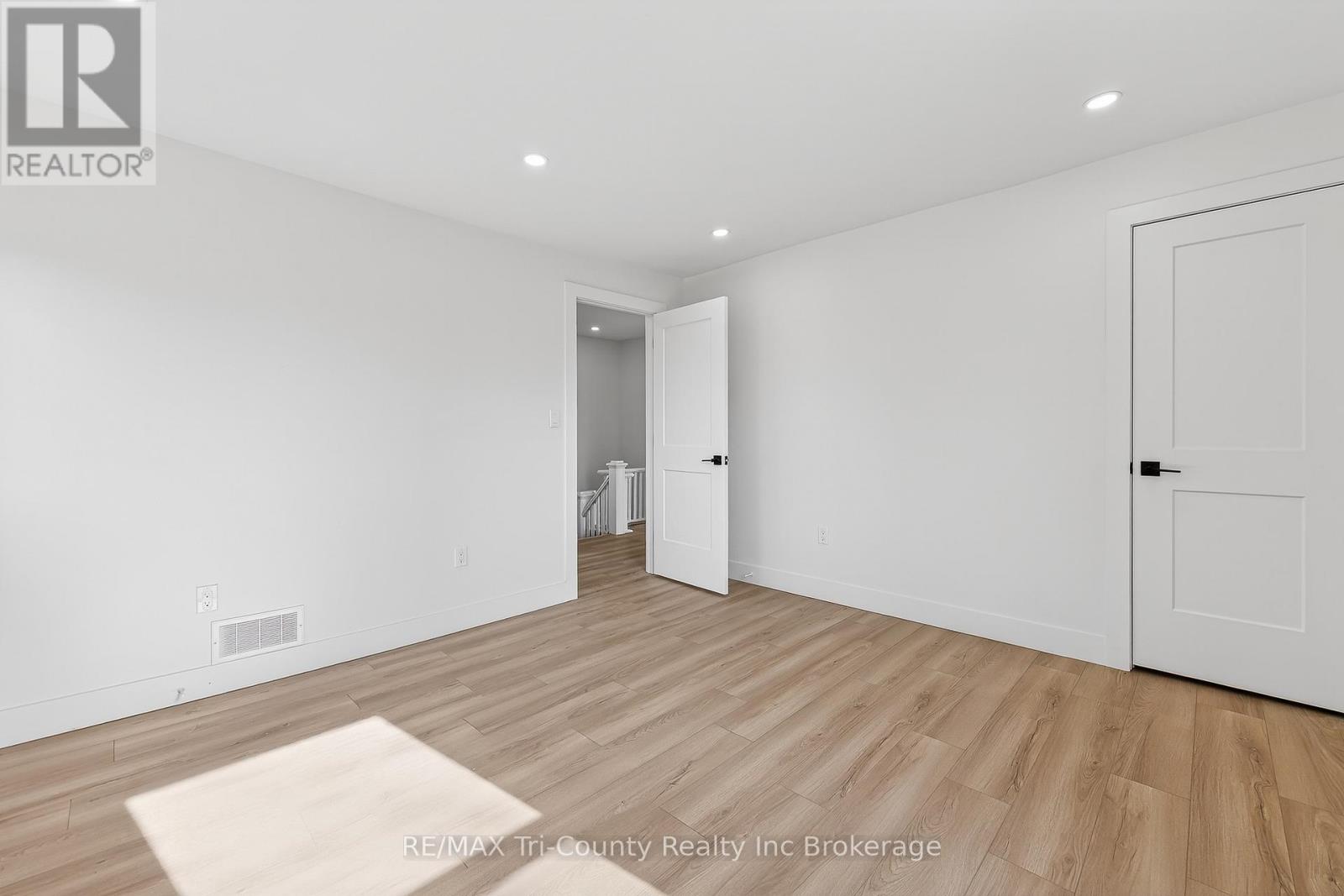 394 Wellington Street, Ingersoll (Ingersoll - South), Ontario  N5C 1T6 - Photo 21 - X13027094