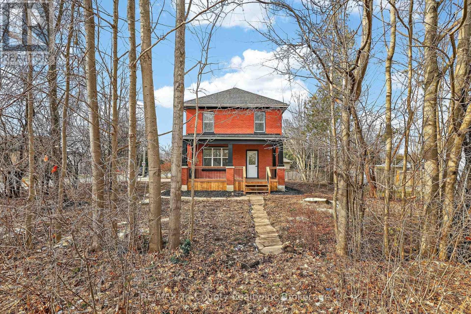 394 Wellington Street, Ingersoll (Ingersoll - South), Ontario  N5C 1T6 - Photo 3 - X13027094