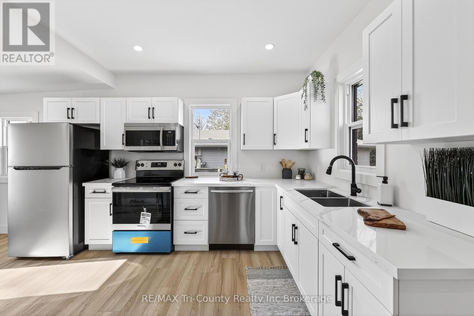 394 Wellington Street, Ingersoll (Ingersoll - South), Ontario  N5C 1T6 - Photo 5 - X13027094