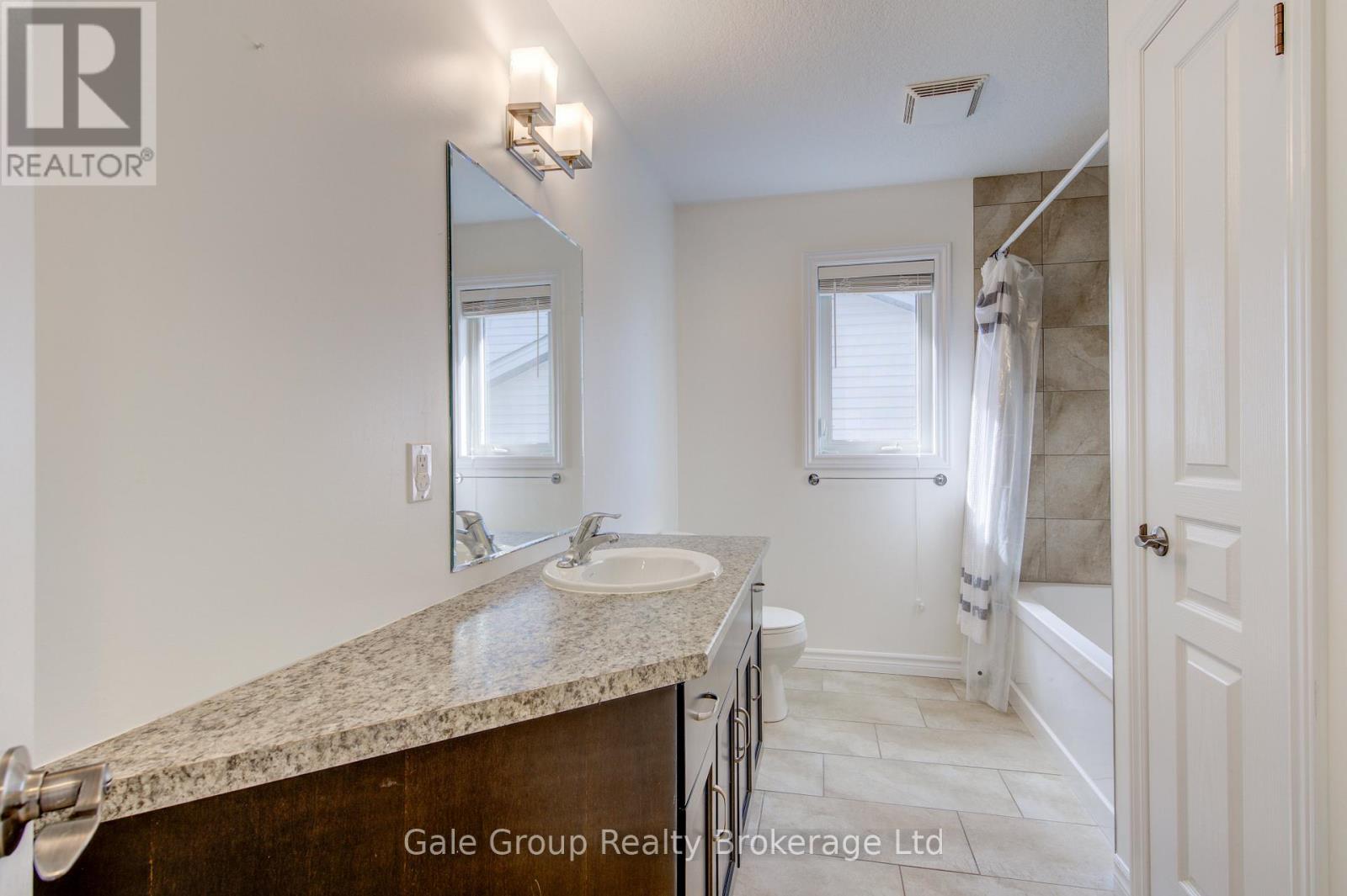 403 Champlain Avenue, Woodstock (Woodstock - South), Ontario  N4V 0B3 - Photo 16 - X13028886