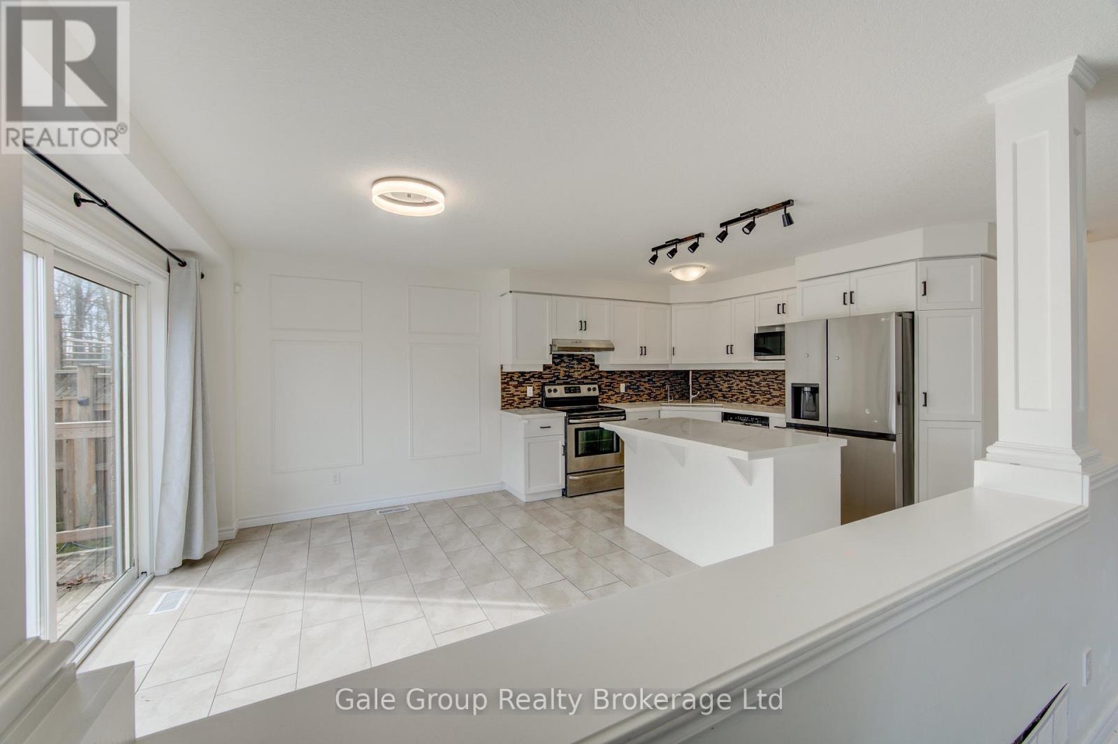 403 Champlain Avenue, Woodstock (Woodstock - South), Ontario  N4V 0B3 - Photo 3 - X13028886