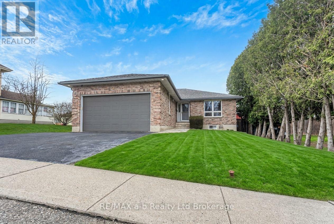 2 Palmer Street W, Norwich (Norwich Town), Ontario  N0J 1P0 - Photo 2 - X13029950