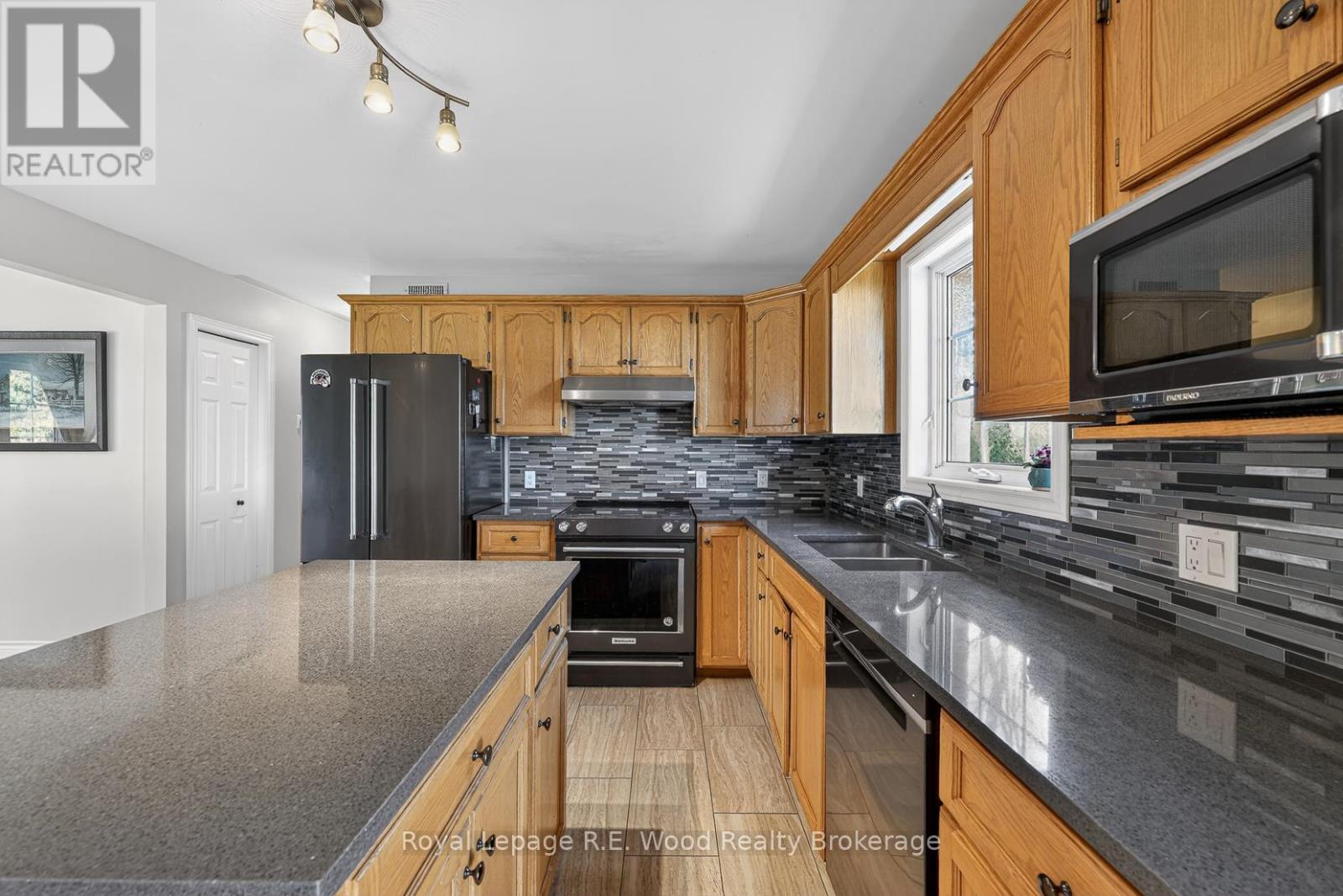 917 Regional Road 19 Road, Norfolk (Wilsonville), Ontario  N0E 1Z0 - Photo 9 - X13030486