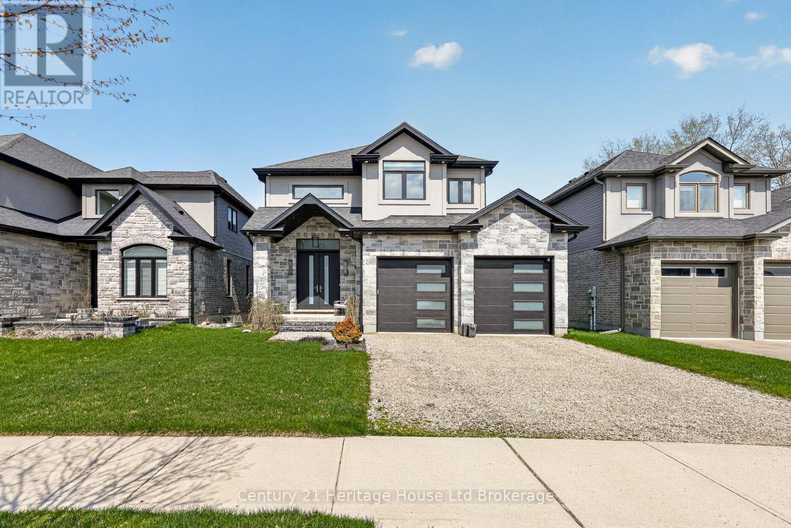 349 Masters Drive, Woodstock (Woodstock - North), Ontario  N4T 0L2 - Photo 2 - X13031590