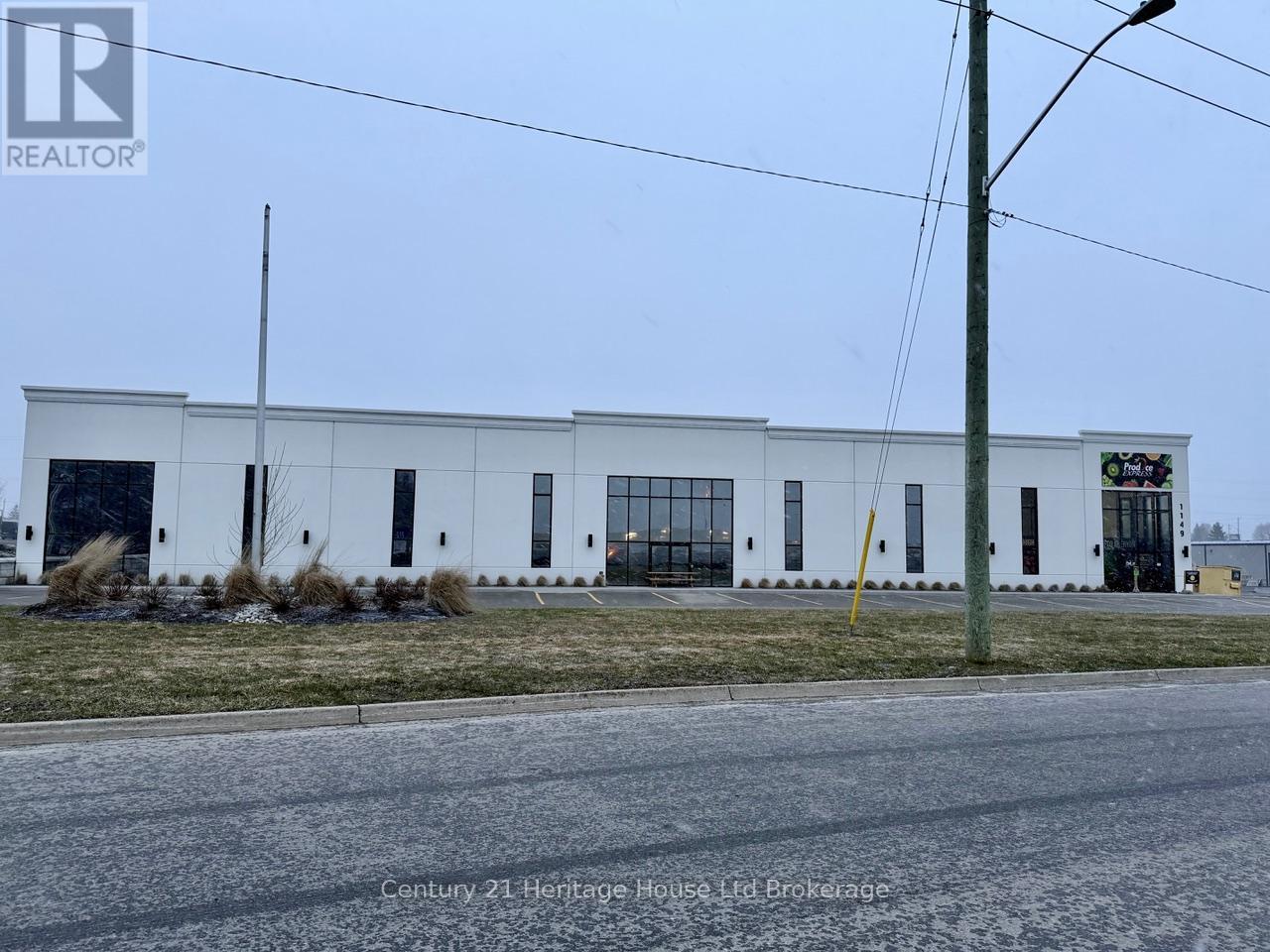 1149 Commerce Way, Woodstock (Woodstock - South), Ontario  N4V 0A2 - Photo 2 - X13032164
