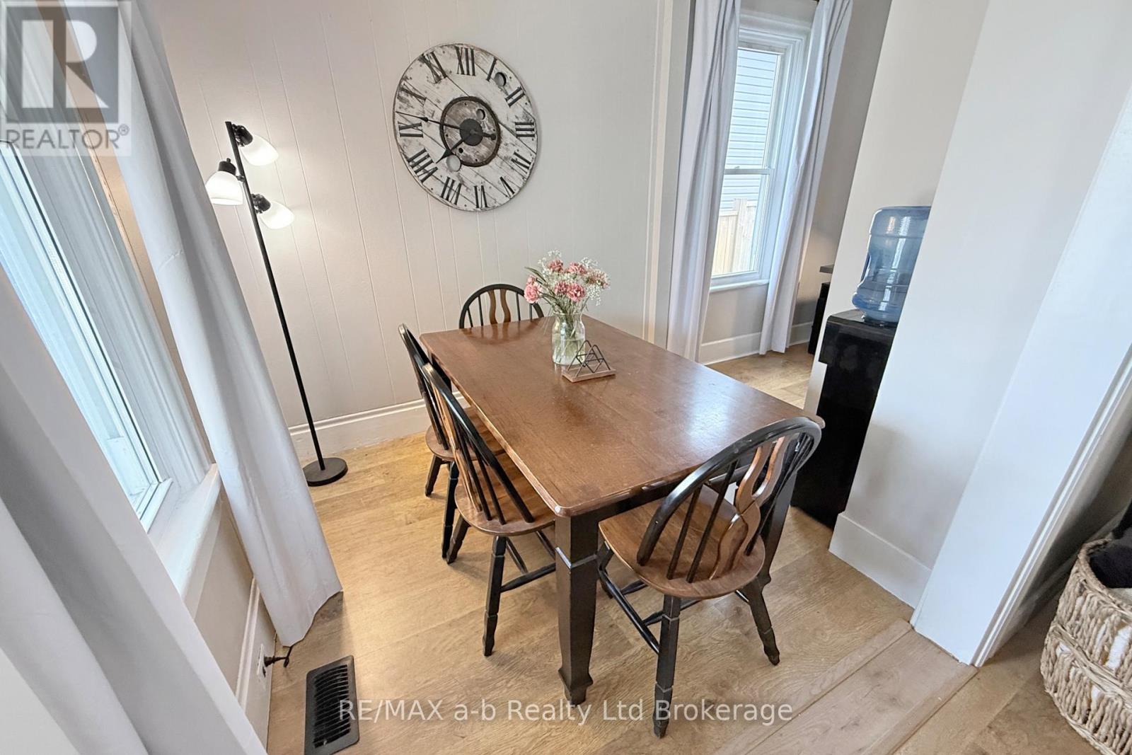 688 Henry Street, Woodstock (Woodstock - South), Ontario  N4S 1Y3 - Photo 10 - X13032432