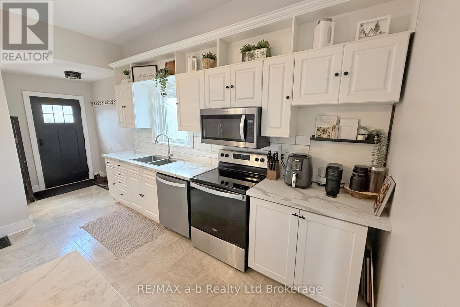 688 Henry Street, Woodstock (Woodstock - South), Ontario  N4S 1Y3 - Photo 15 - X13032432