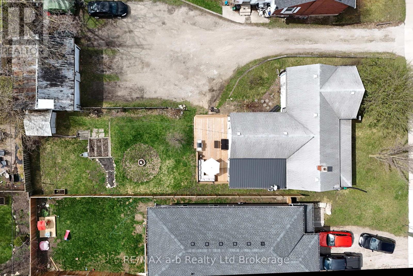 688 Henry Street, Woodstock (Woodstock - South), Ontario  N4S 1Y3 - Photo 3 - X13032432