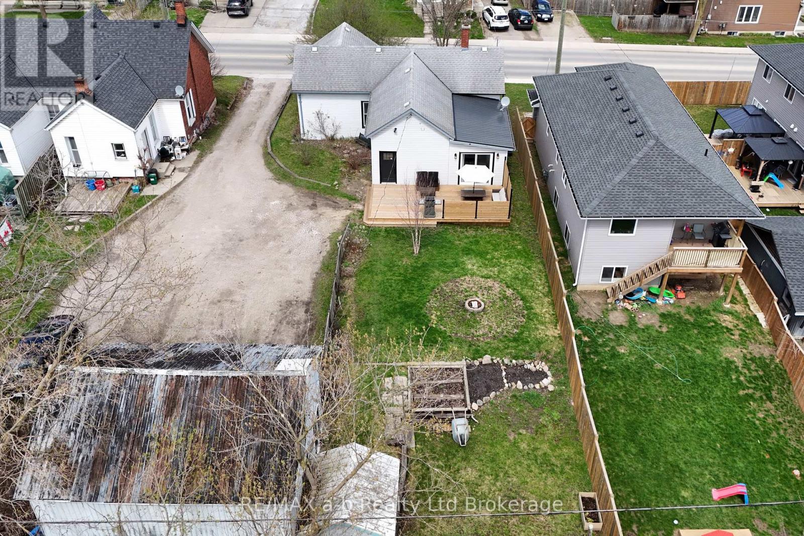 688 Henry Street, Woodstock (Woodstock - South), Ontario  N4S 1Y3 - Photo 37 - X13032432