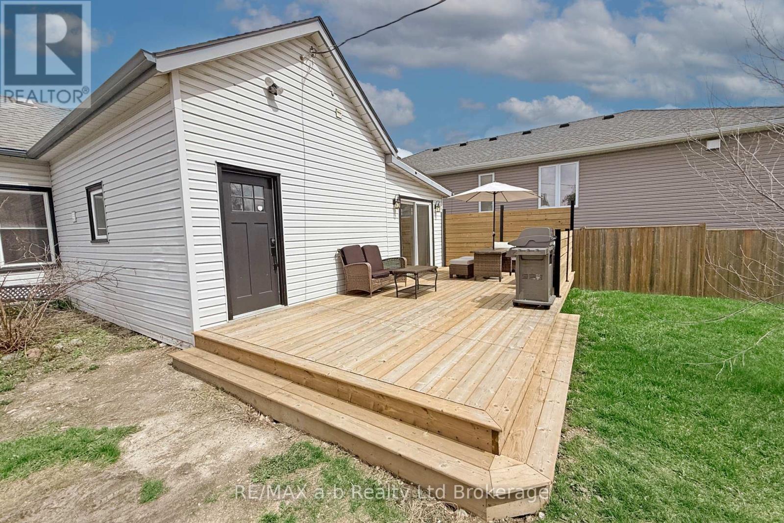 688 Henry Street, Woodstock (Woodstock - South), Ontario  N4S 1Y3 - Photo 40 - X13032432
