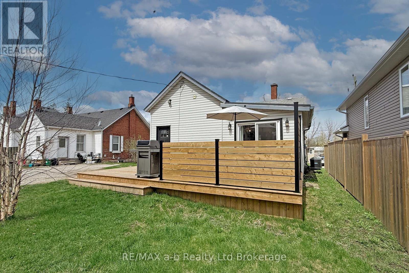 688 Henry Street, Woodstock (Woodstock - South), Ontario  N4S 1Y3 - Photo 43 - X13032432