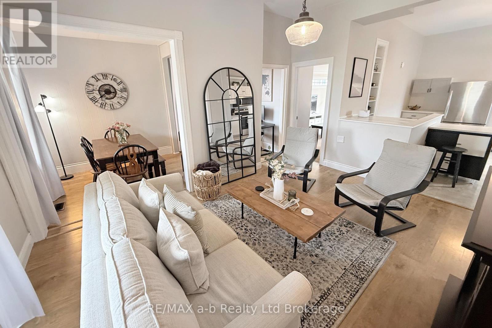688 Henry Street, Woodstock (Woodstock - South), Ontario  N4S 1Y3 - Photo 8 - X13032432