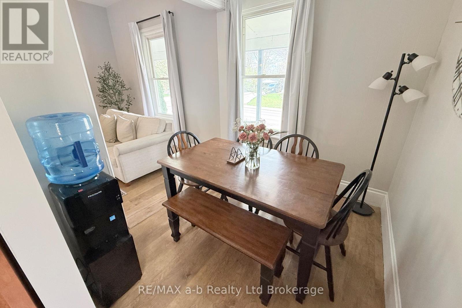 688 Henry Street, Woodstock (Woodstock - South), Ontario  N4S 1Y3 - Photo 9 - X13032432
