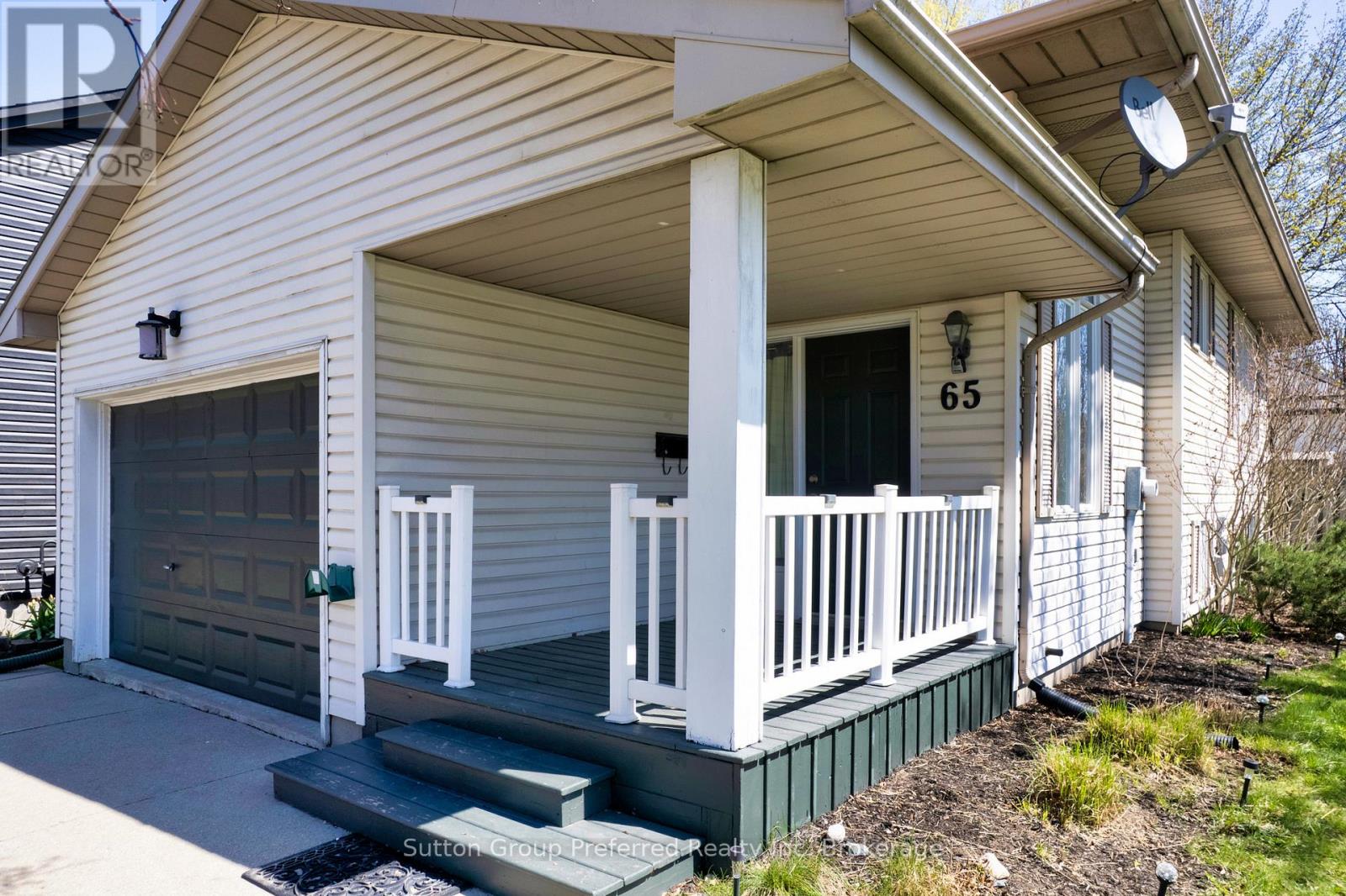 65 Hincks Street, Woodstock (Woodstock - South), Ontario  N4S 3W8 - Photo 2 - X13039862