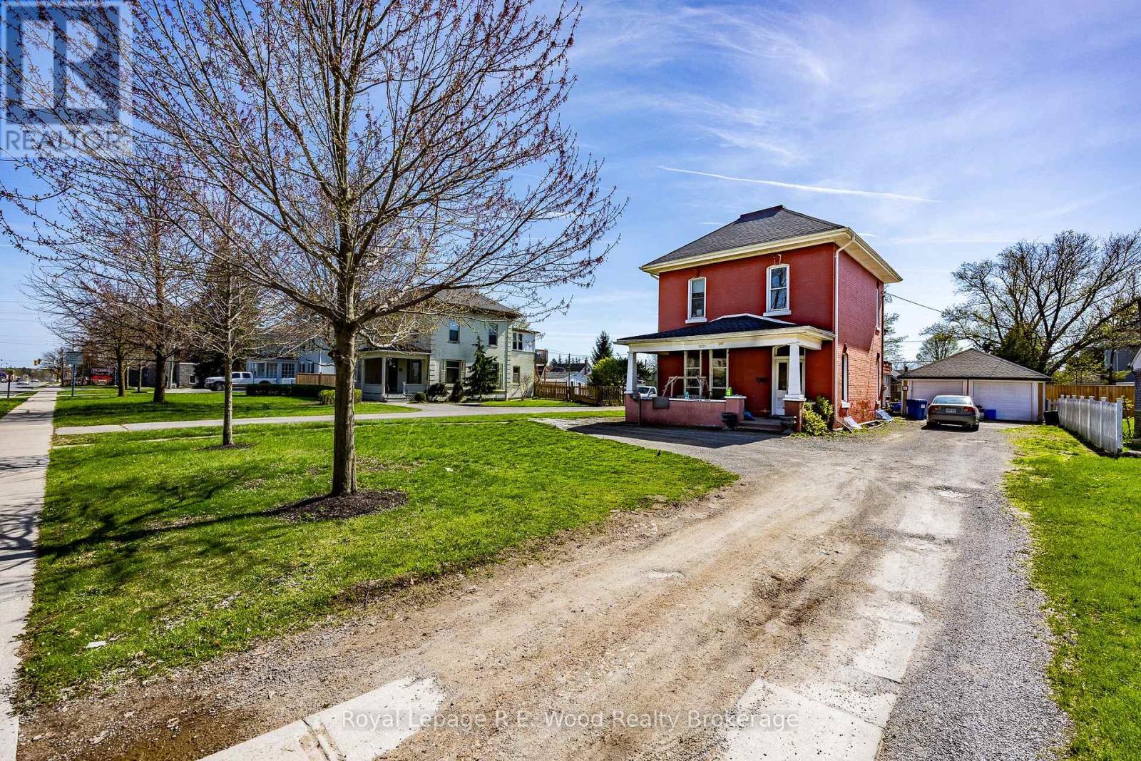 267-273 Broadway, Tillsonburg, Ontario  N4G 3S5 - Photo 3 - X13039922