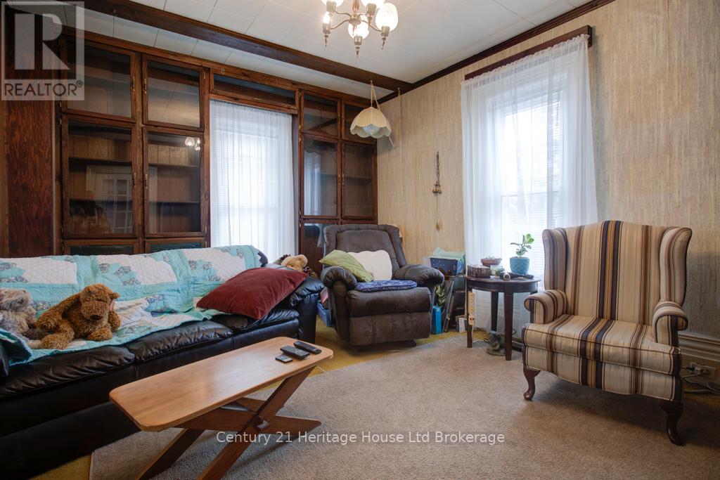 242 Wonham Street S, Ingersoll (Ingersoll - South), Ontario  N5C 2Z6 - Photo 6 - X13048658
