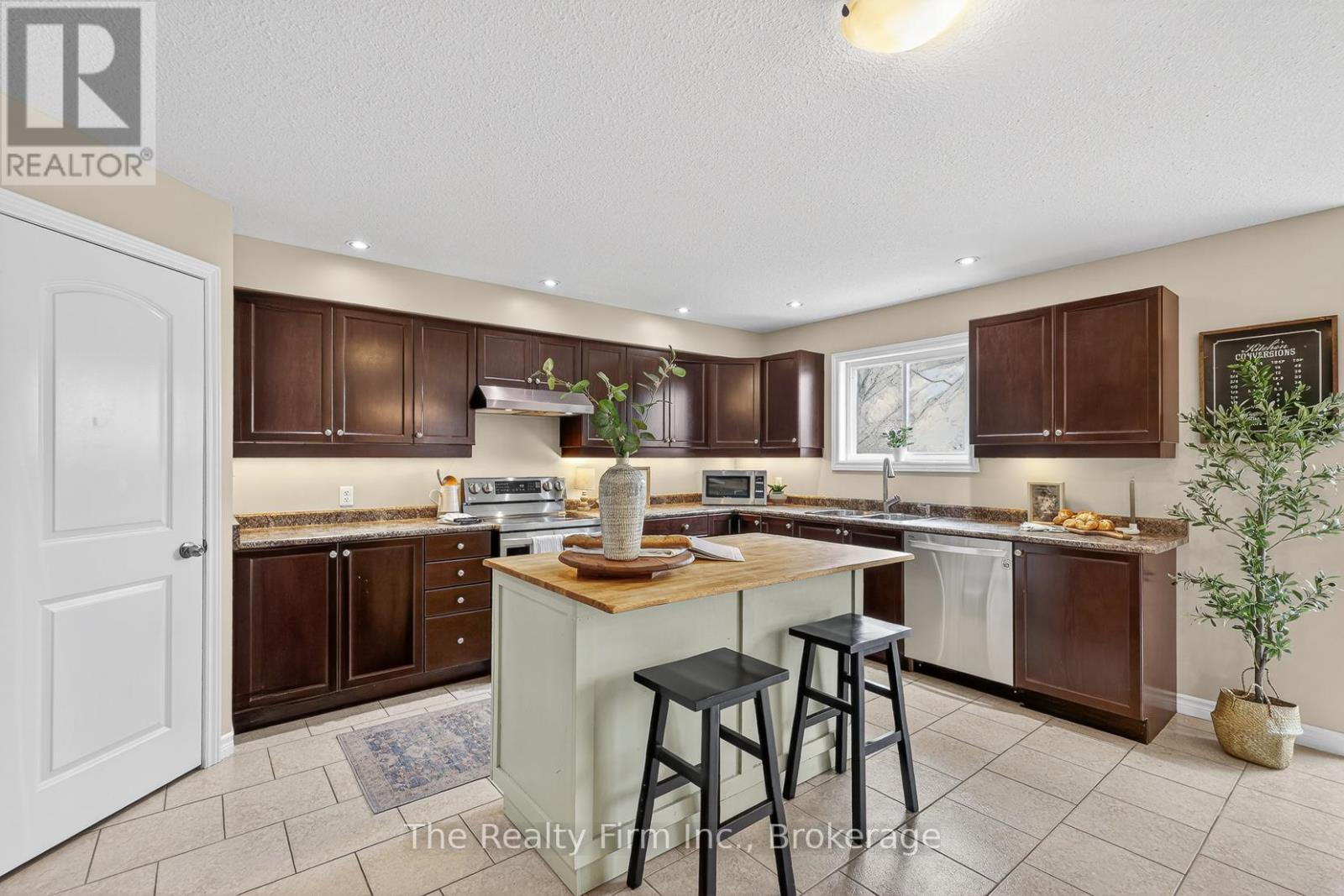 155 Forestway Trail, Woodstock (Woodstock - South), Ontario  N4S 9A7 - Photo 15 - X13059674