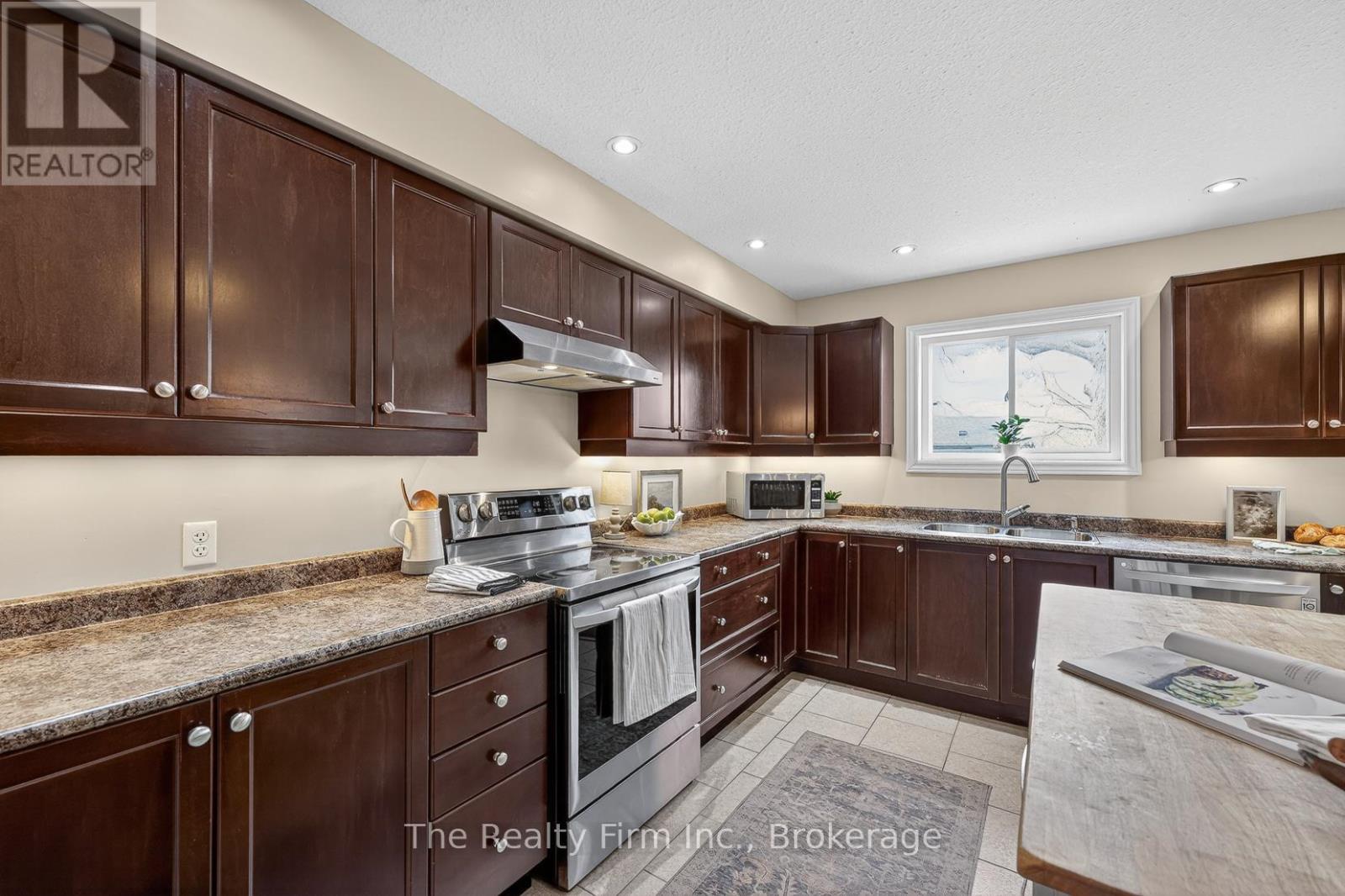 155 Forestway Trail, Woodstock (Woodstock - South), Ontario  N4S 9A7 - Photo 17 - X13059674