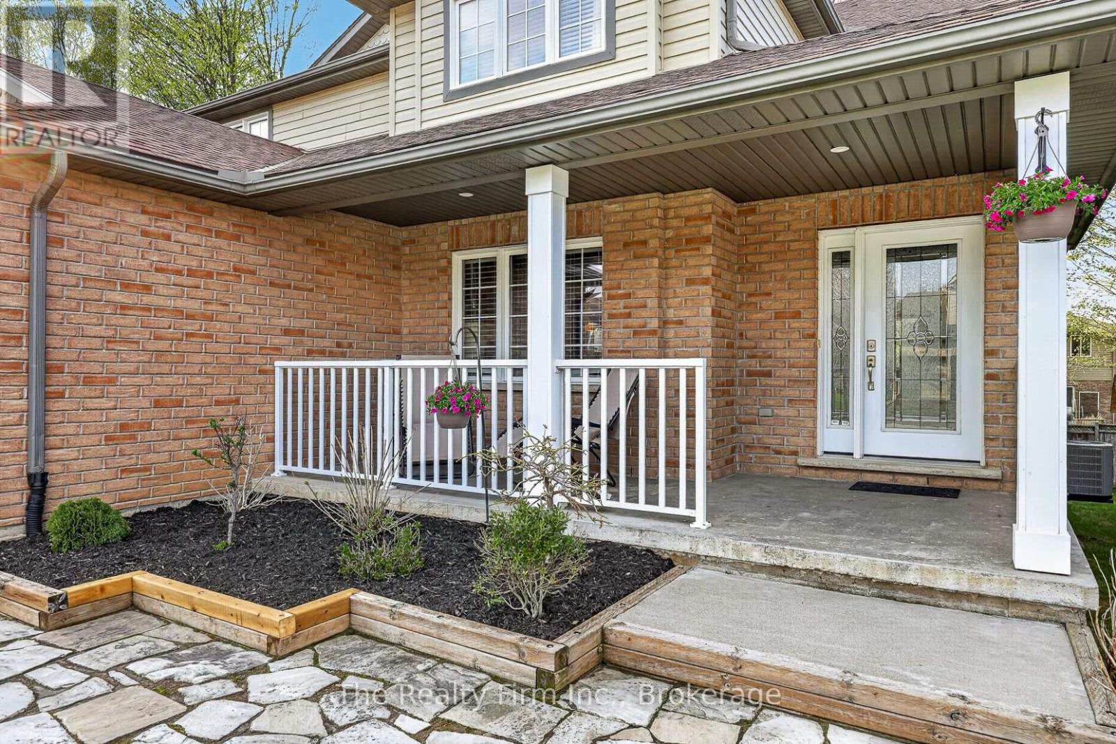 155 Forestway Trail, Woodstock (Woodstock - South), Ontario  N4S 9A7 - Photo 3 - X13059674