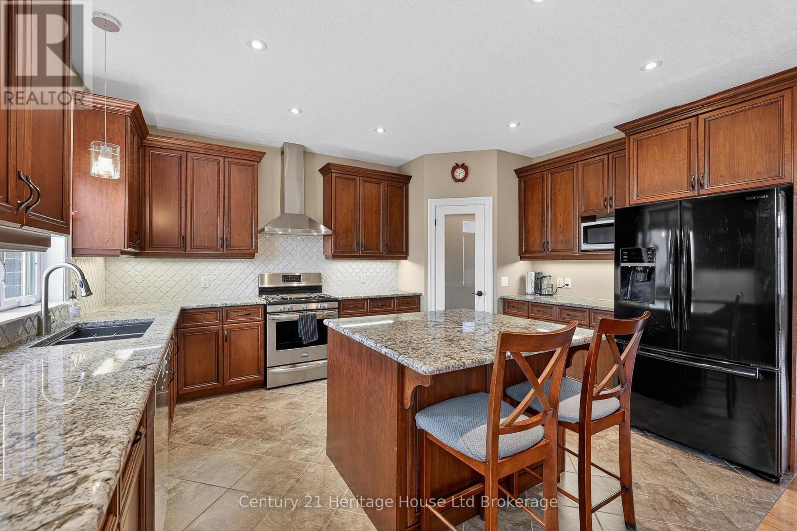 149 Juno Crescent, Woodstock (Woodstock - North), Ontario  N4T 0H6 - Photo 14 - X13063658