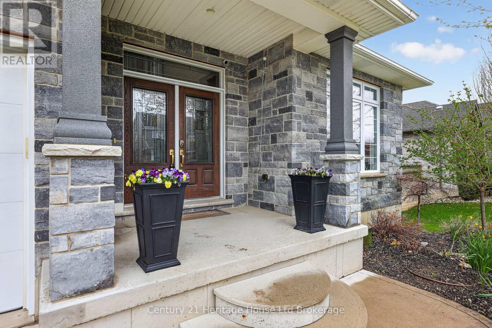 149 Juno Crescent, Woodstock (Woodstock - North), Ontario  N4T 0H6 - Photo 4 - X13063658