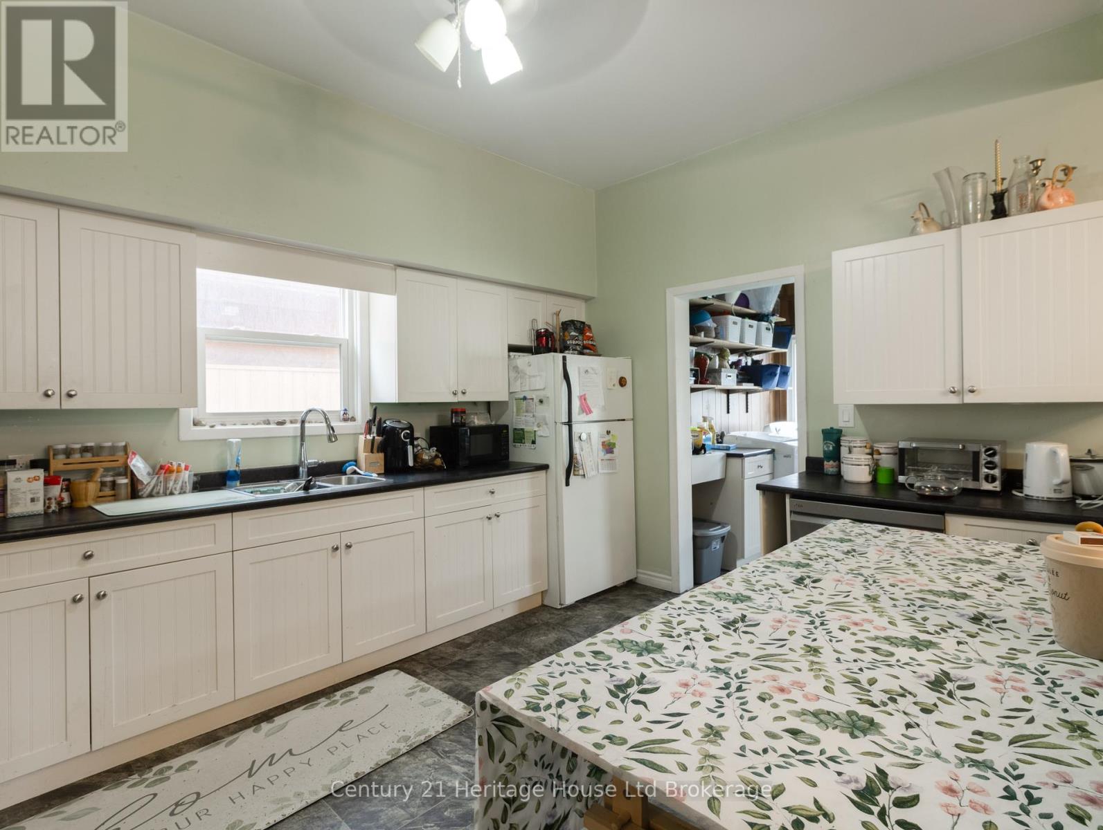 552 Hatch Street, Woodstock (Woodstock - South), Ontario  N4S 1N6 - Photo 8 - X13065580