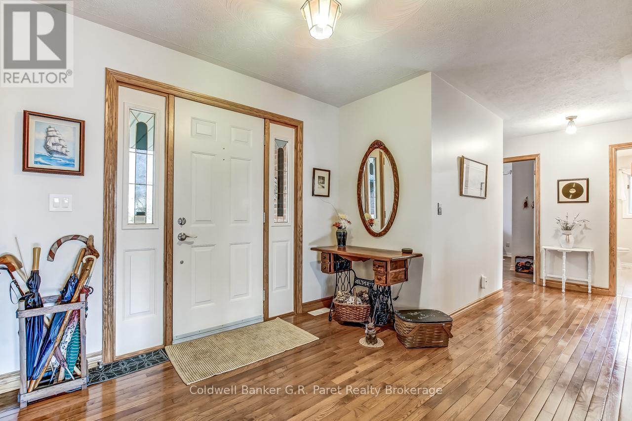 990 Norfolk County Road 21 Road, Norfolk, Ontario  N4B 2W4 - Photo 10 - X13067282