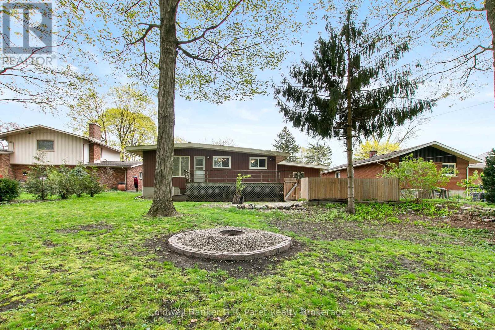 105 Queen Street, Tillsonburg, Ontario  N4G 3H4 - Photo 2 - X13070774
