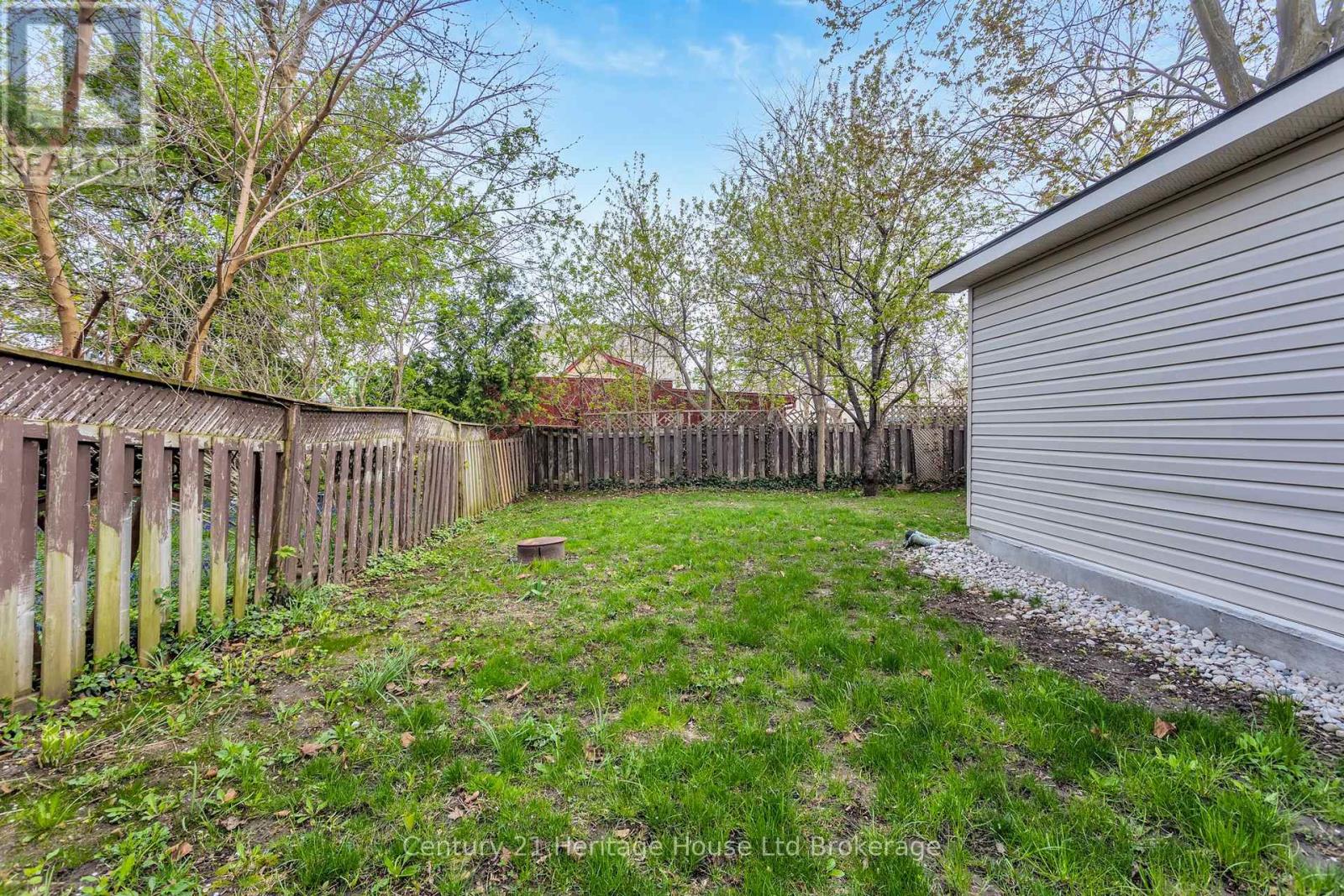 1098 Frances Street, London East (East M), Ontario  N5W 2L7 - Photo 17 - X13076814