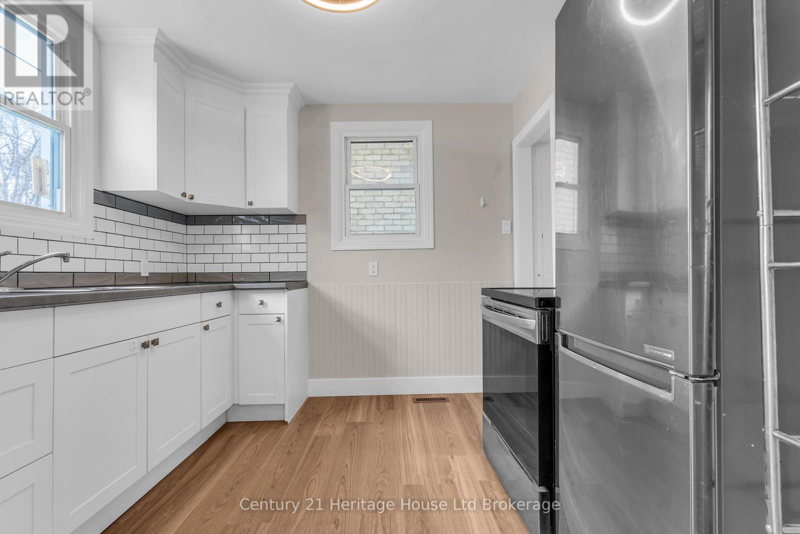 1098 Frances Street, London East (East M), Ontario  N5W 2L7 - Photo 4 - X13076814