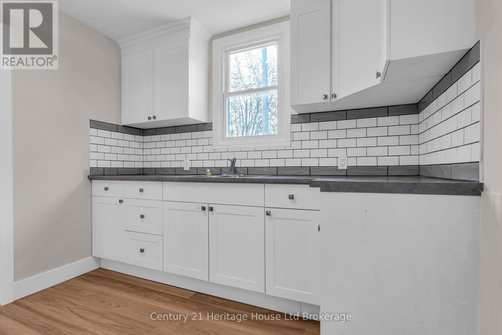 1098 Frances Street, London East (East M), Ontario  N5W 2L7 - Photo 5 - X13076814