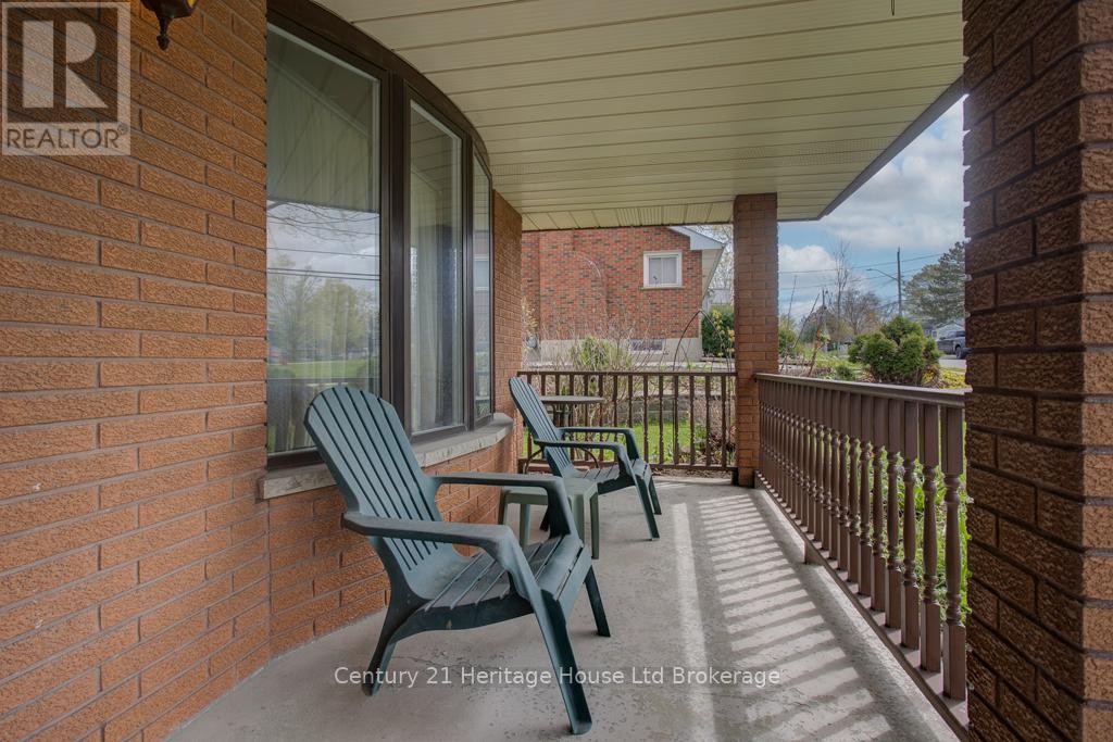 165 Park Row, Woodstock (Woodstock - South), Ontario  N4S 1V9 - Photo 4 - X13086184
