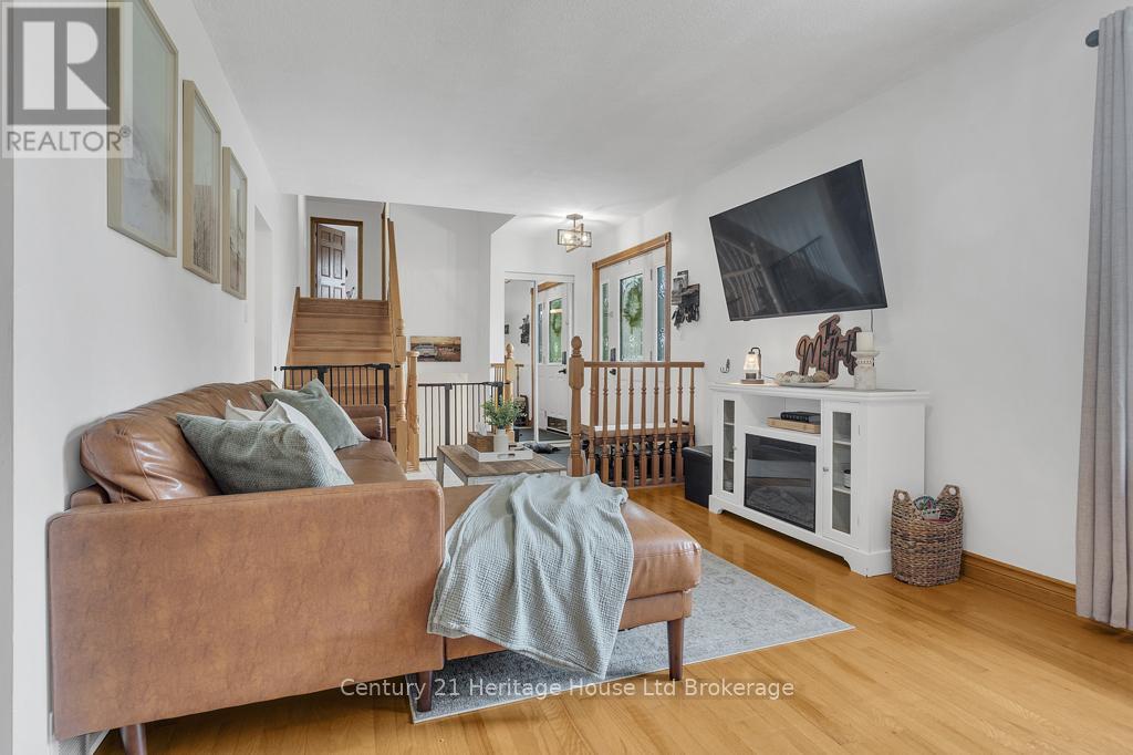 1668 Perth 123 Road, Perth South (Blanshard), Ontario  N4X 1C6 - Photo 4 - X13089940