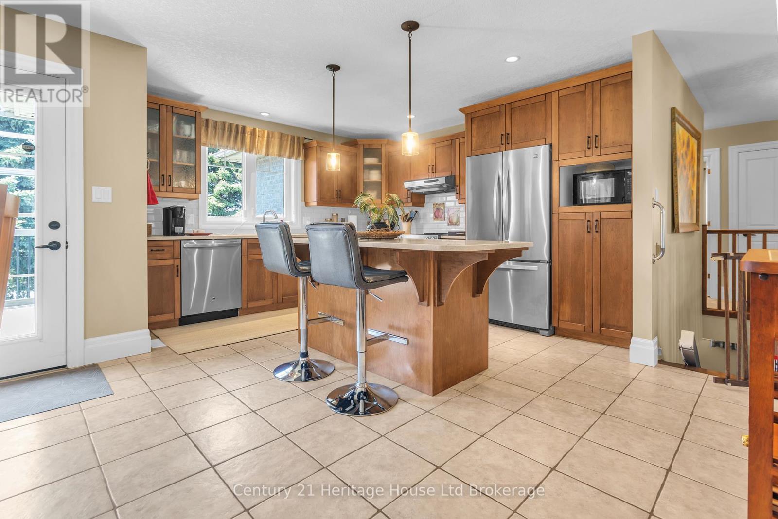 7 Lyndale Road, Tillsonburg, Ontario  N4G 5V9 - Photo 7 - X13092472