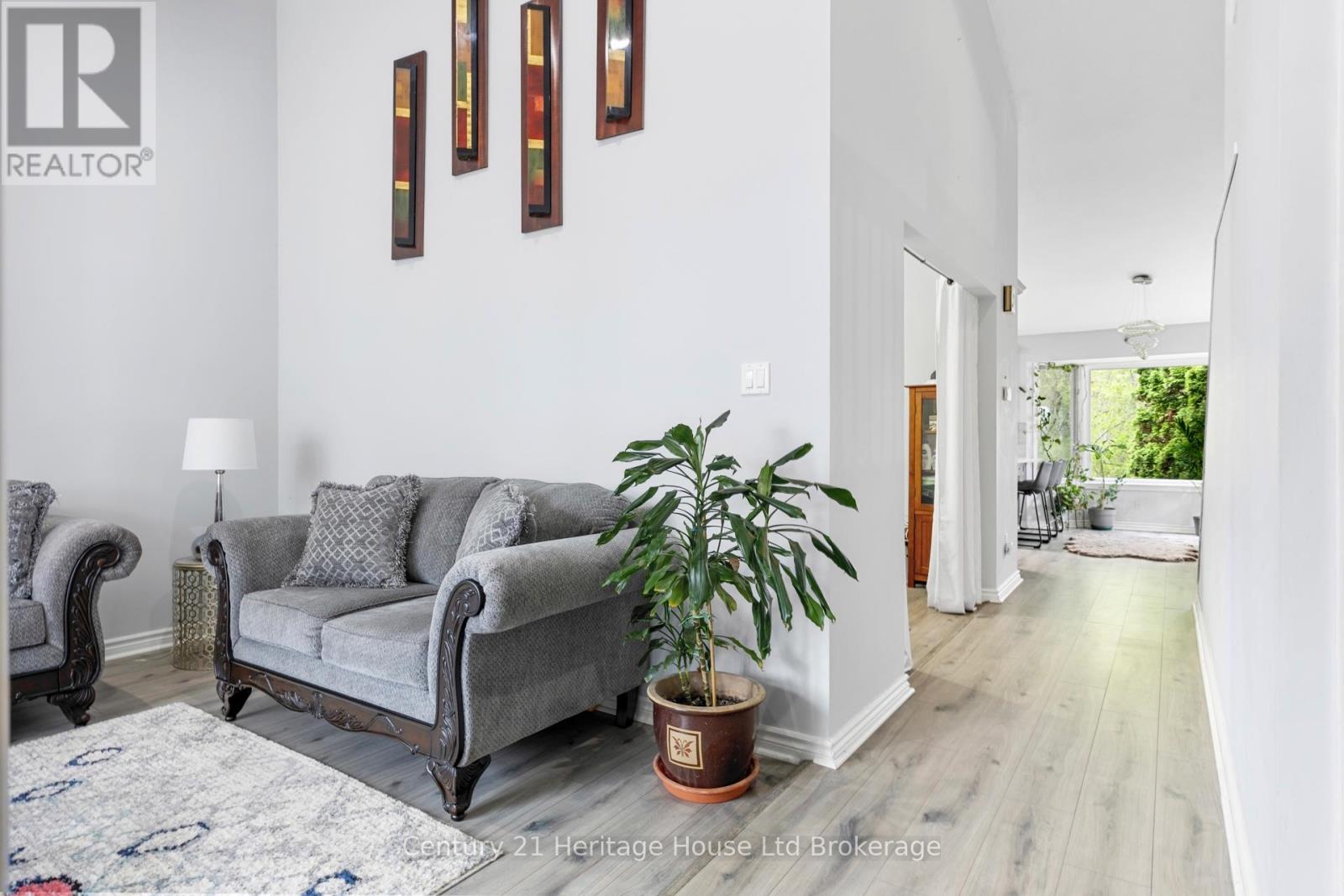 86 Lysanda Court, London South (South T), Ontario  N5Z 4L4 - Photo 7 - X13104838