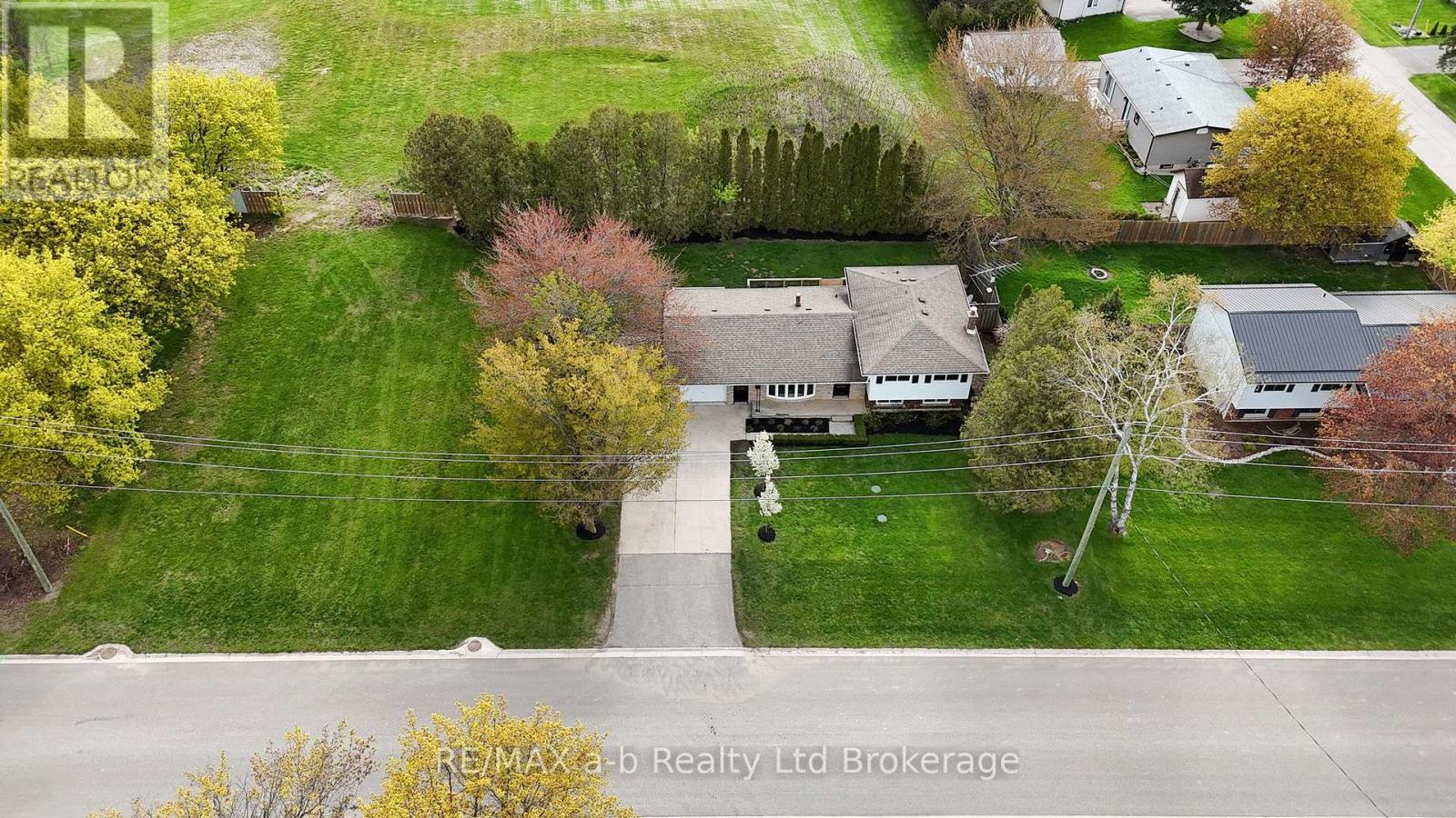 21 Peggy Avenue, South-West Oxford (Mount Elgin), Ontario  N0J 1N0 - Photo 2 - X13104864