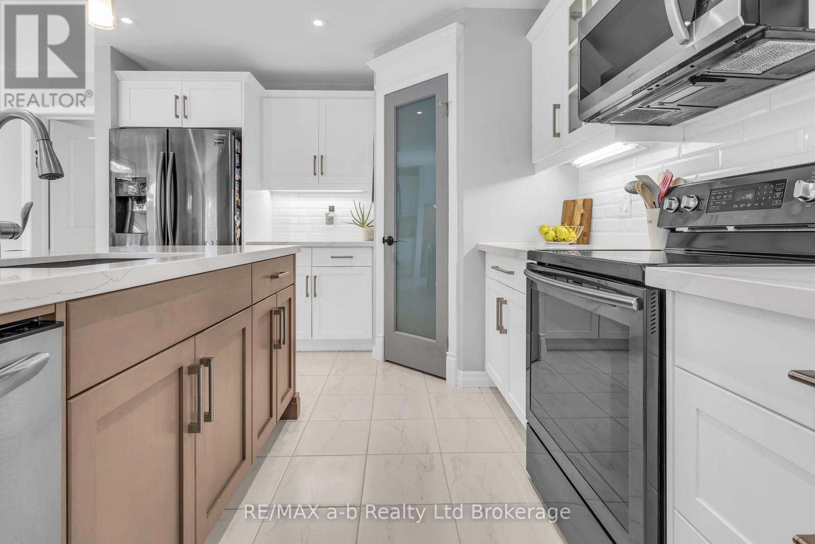7 Arnold Street, Tillsonburg, Ontario  N4G 0G9 - Photo 11 - X13110266