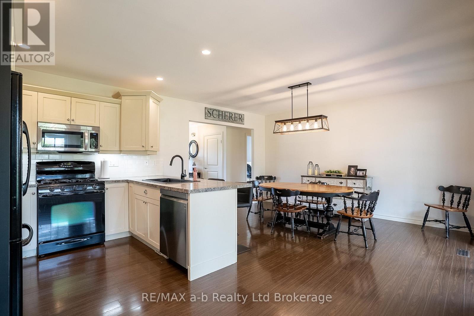 4 Otterview Drive, Norwich (Otterville), Ontario  N0J 1R0 - Photo 17 - X13112344