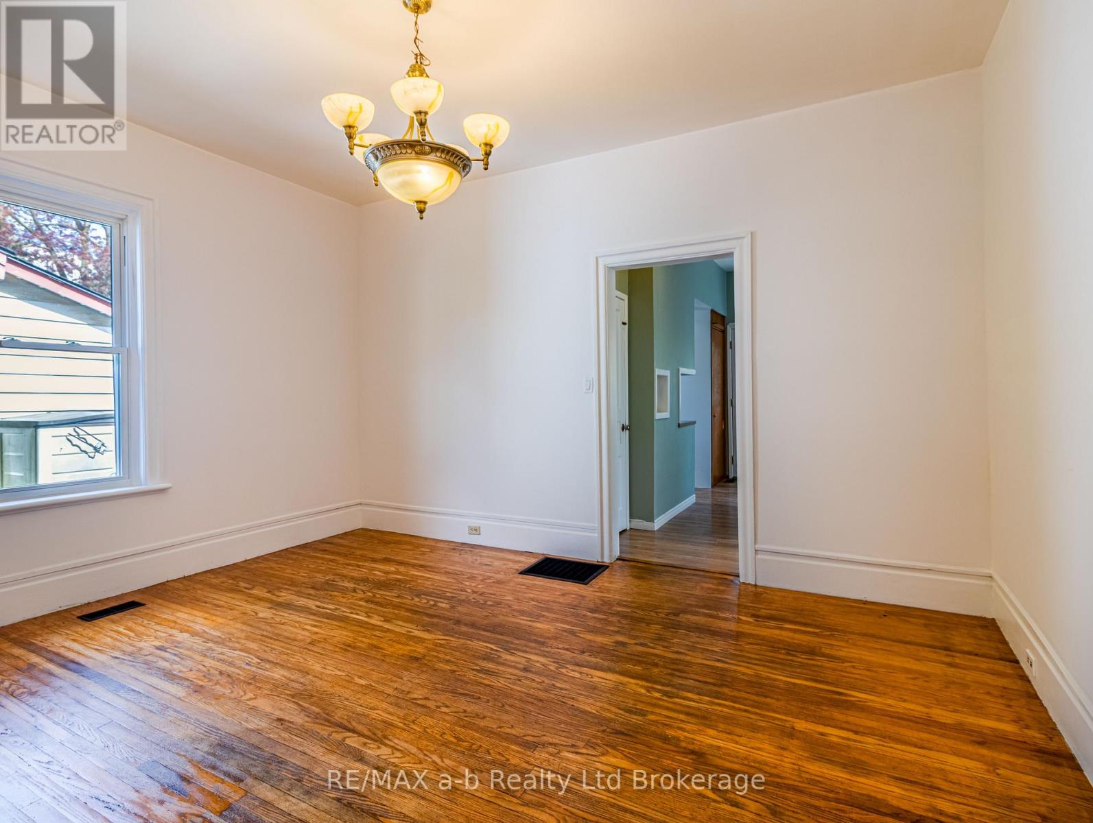544 Grace Street, Woodstock (Woodstock - North), Ontario  N4S 4N8 - Photo 11 - X13113350